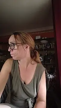 Dettybitch40 Chat XXX live