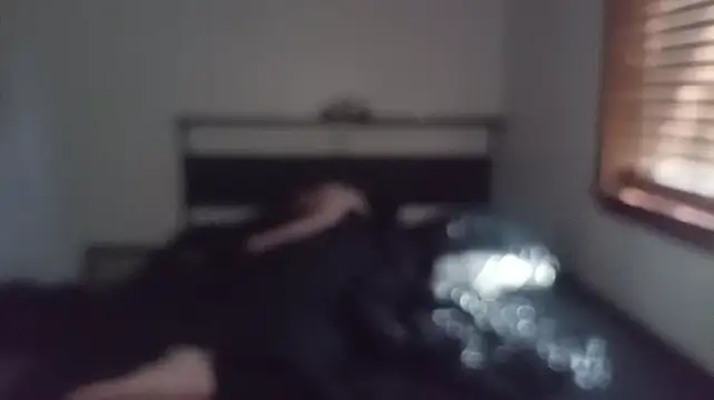 Opondestre00420 élő XXX-chatje
