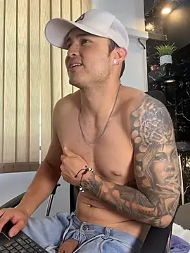 Chat +18 de Alexander_ferre ao vivo