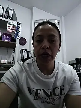 Violeta-Stationery_7's Webcam Show