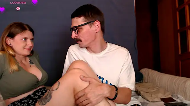 XXX chat uživo modela CozyCurves