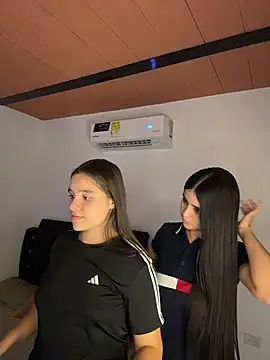 צ'אט XXX בשידור חי של Zow_