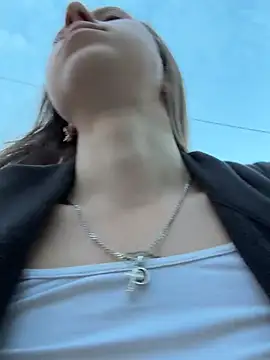 outdoor-houndour Live XXX-Chat