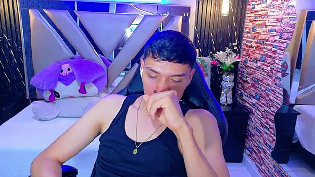 Aron_Darkx Webcamshow