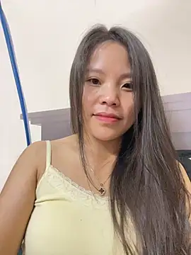 Bella_7777's Webcam Show