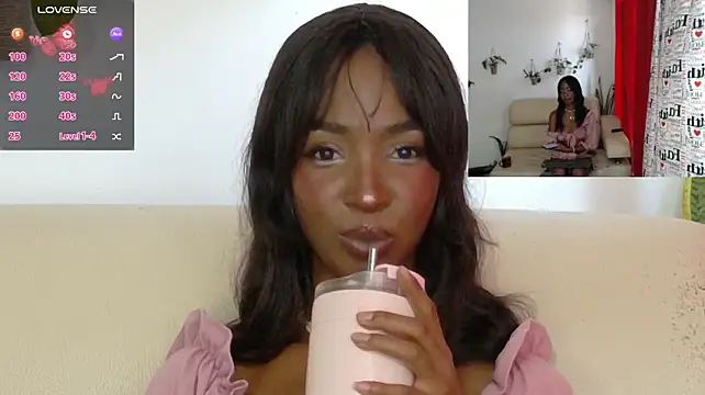Chat +18 de LulumiBloom ao vivo