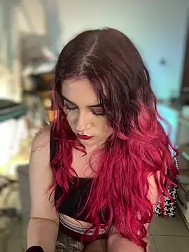 NikkiNix Chat XXX live