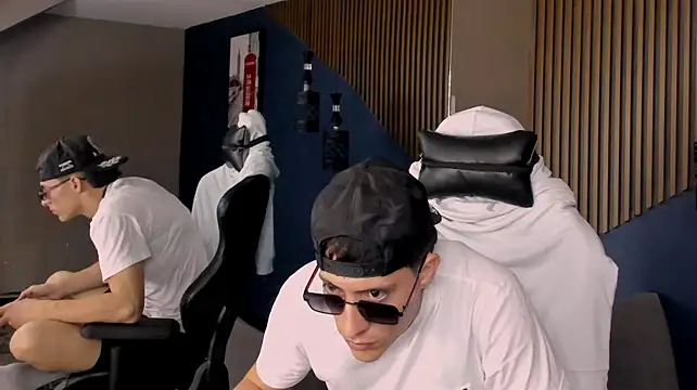 TheGhostforeeonss Webcam show