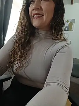 XXX chat uživo modela tata_sanz_