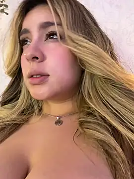 Cloee_Rainbow1 Adlı Modelin Canlı XXX Sohbeti