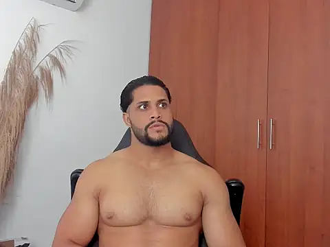 XXX chat uživo modela Pier_Simons