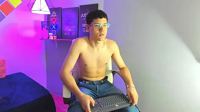 luca_white – webcam-show