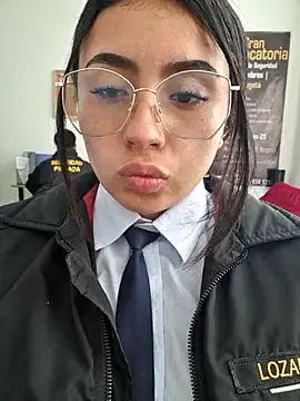 Chat +18 de Angela__05 ao vivo