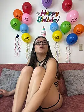 Miaa-Jones Chat XXX in diretta