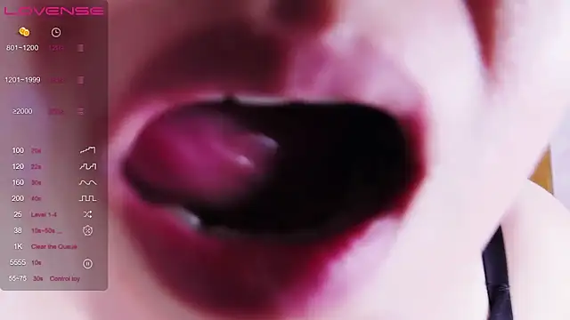 xiaoqingren 网络视讯表演