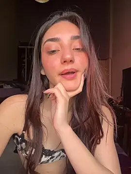 KatieMonroe XXX чат на живо