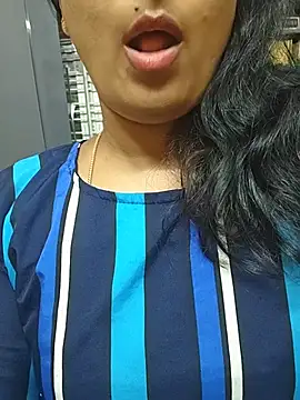 Hot_Rekha_Sexy 现场XXX聊天