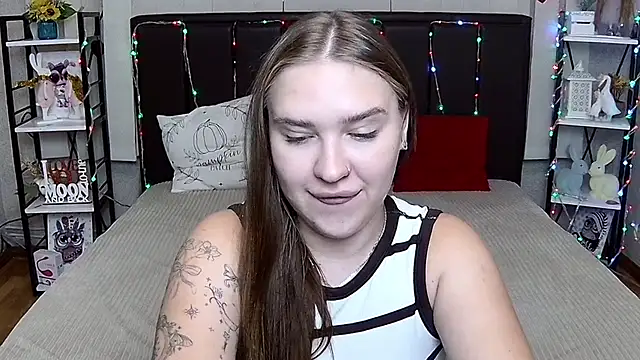 LauraHlotのライブXXXチャット