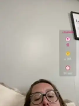 SweetCherryPeachesn Webbikameraesitys