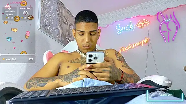 Онлайн чат XXX Smith-Andy