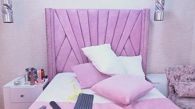 Chat +18 de MadysonMiller ao vivo