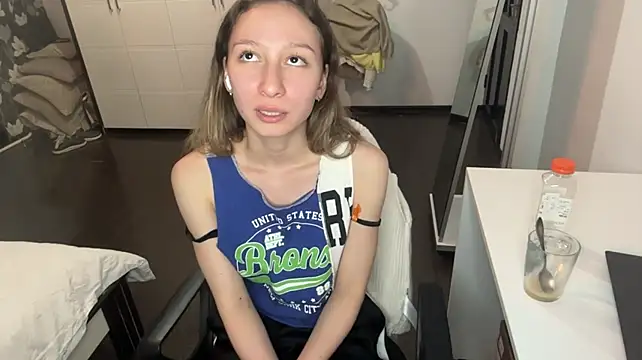 MolarEmbassy live XXX chat
