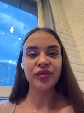 Chat +18 de KristiRich ao vivo