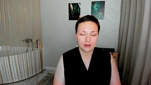GoldenHazee's Live XXX Chat