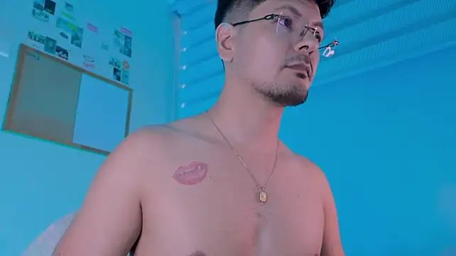 แชท XXX สดของ DerekGrayX