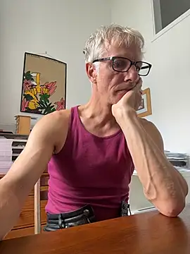 XXX chat uživo modela SexyLeon8