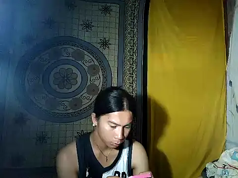 XXX chat uživo modela Asian_PrettyAle