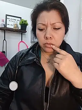 SARA_21- élő XXX-chatje
