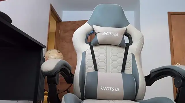 Opondestre00420 Live XXX-Chat