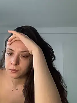 bunnythetailor Adlı Modelin Canlı XXX Sohbeti