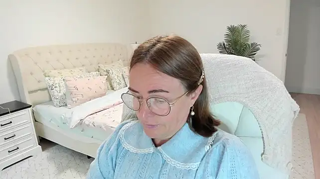 Vika73 现场XXX聊天