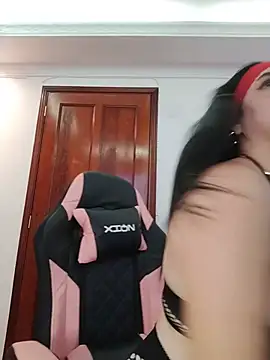 AnneDann's Live XXX Chat