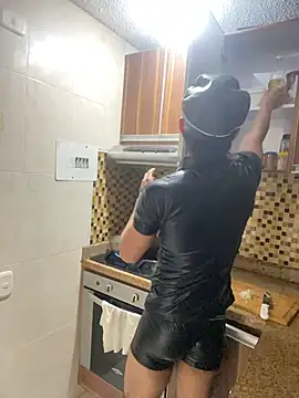 Taylor_DiamondBoy XXX чат на живо