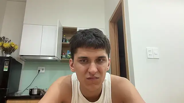 צ'אט XXX בשידור חי של Adrian_Coles