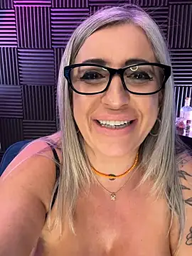 XXX chat uživo modela Little_Naughty30
