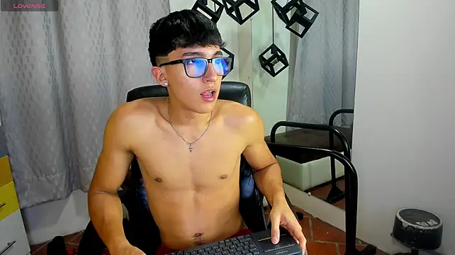 XXX chat uživo modela jeremy_job