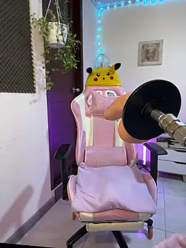 Luna_Paris_ élő XXX-chatje