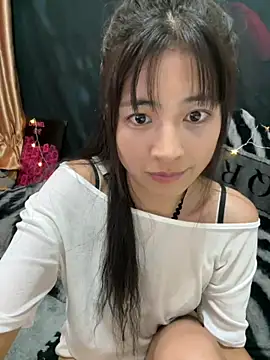 yiyiya520's Live XXX Chat