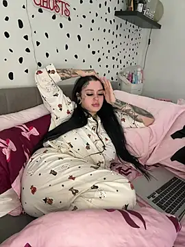 tempzzz12 Adlı Modelin Canlı XXX Sohbeti