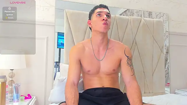 Show de webcam de Adrien_Monteiro