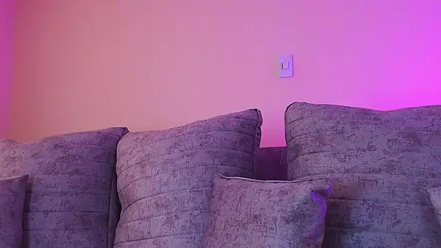 MiaColucci18 Live XXX-Chat