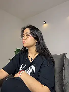 tati_reyessのライブXXXチャット