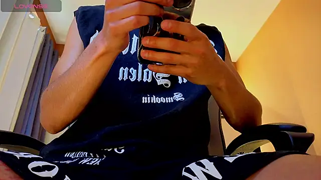 LeoTease Chat XXX in diretta