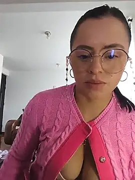 Luna_Rose1 现场XXX聊天