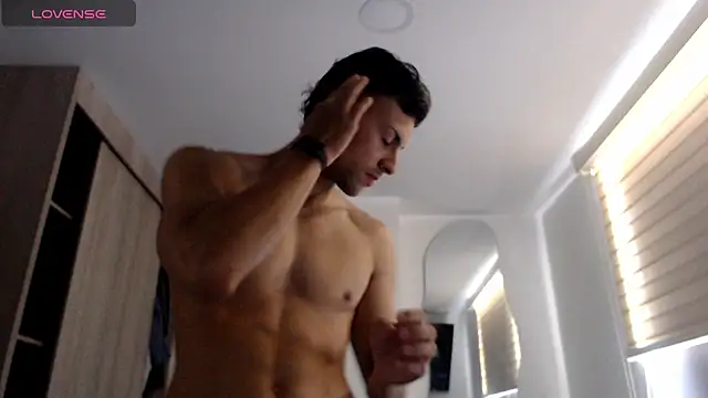 Онлайн чат XXX Tyler_axel