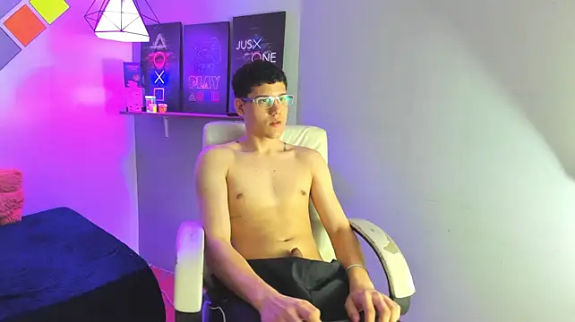 luca_white Webcam Show
